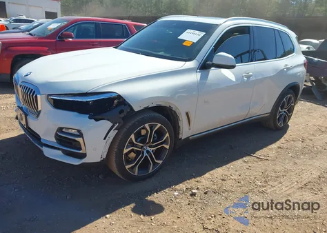 2021 BMW X5 Sdrive40I z USA, uszkodzony, nr VIN 5UXCR4C04M9E05996